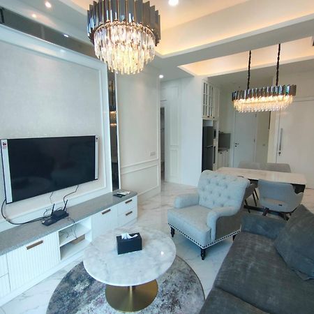 Super Penthouse Stmoritz Apartment, Lippomall Puri Indah Jakarta Bagian luar foto