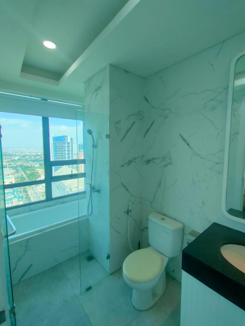 Super Penthouse Stmoritz Apartment, Lippomall Puri Indah Jakarta Bagian luar foto